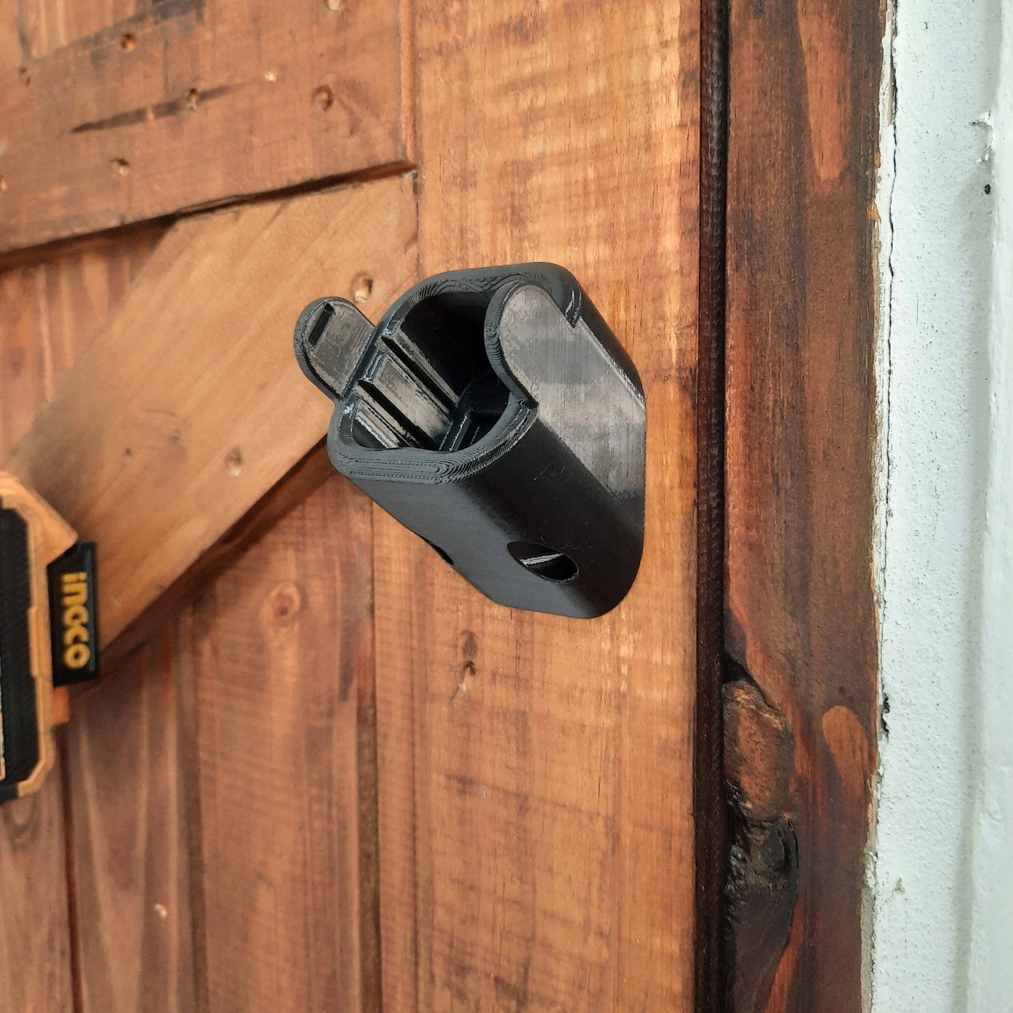 INGCO 16v Battery bracket mounted angle 2