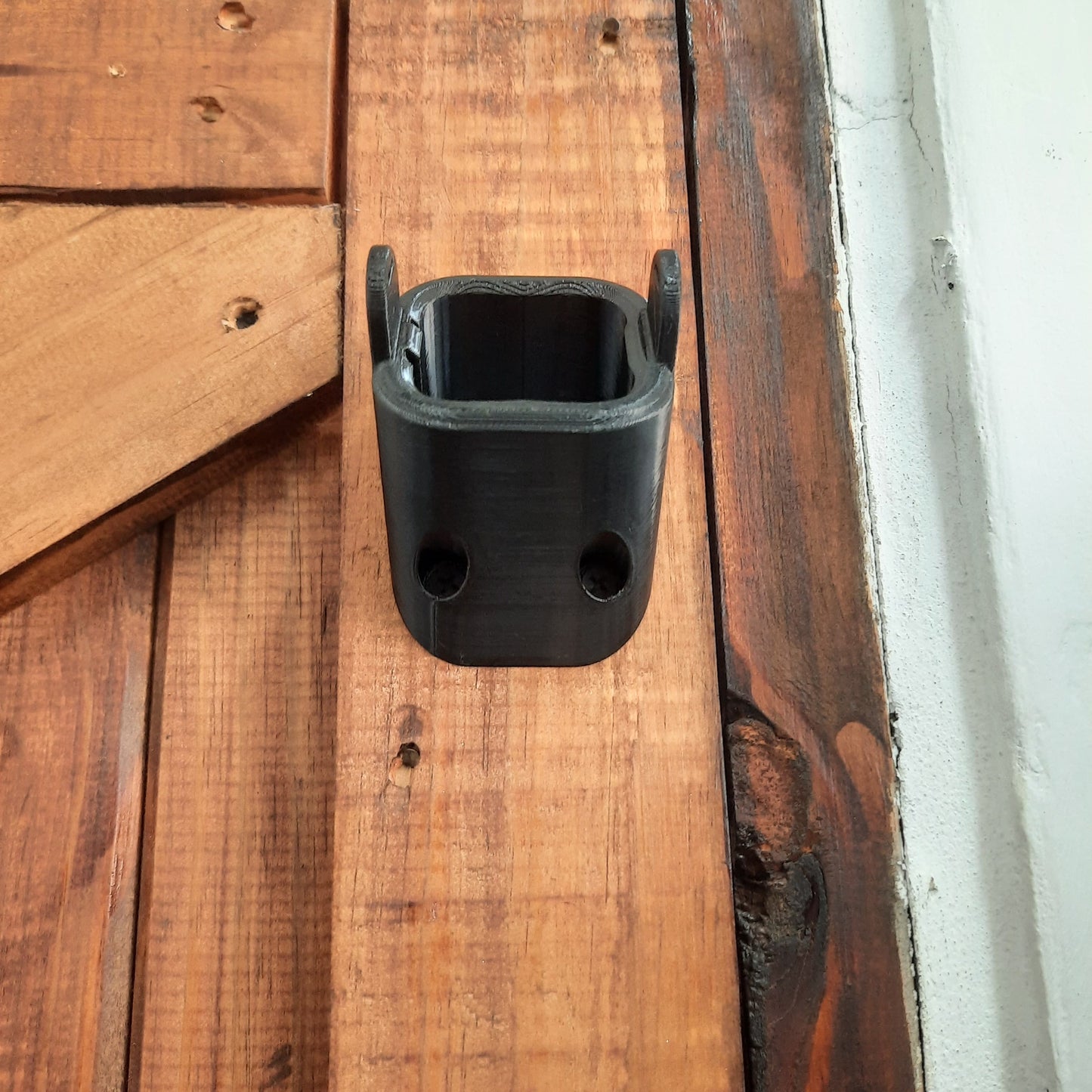 INGCO 16v Battery bracket mounted angle 3